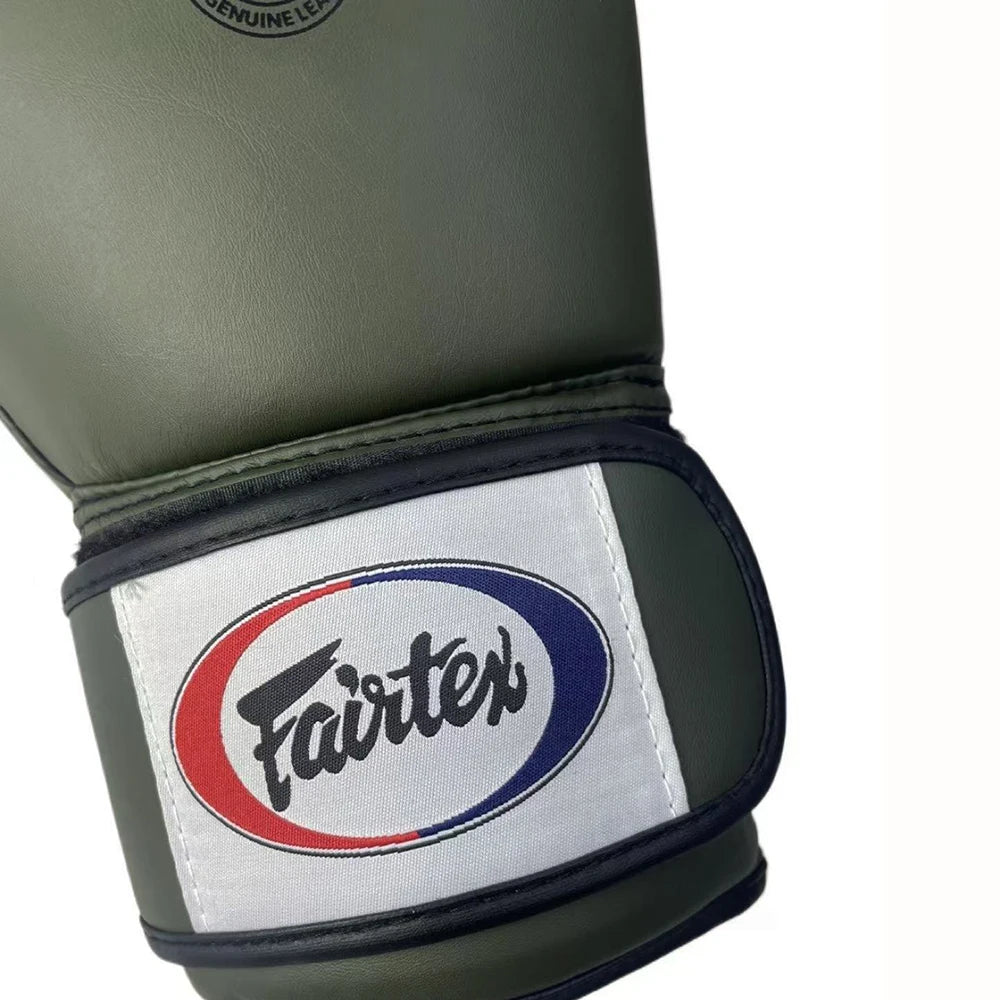 Hot Selling Boxing Gloves for Men and Women -Breathable Punching Gloves with Superior Wrist Support & Shock Absorption - Padde